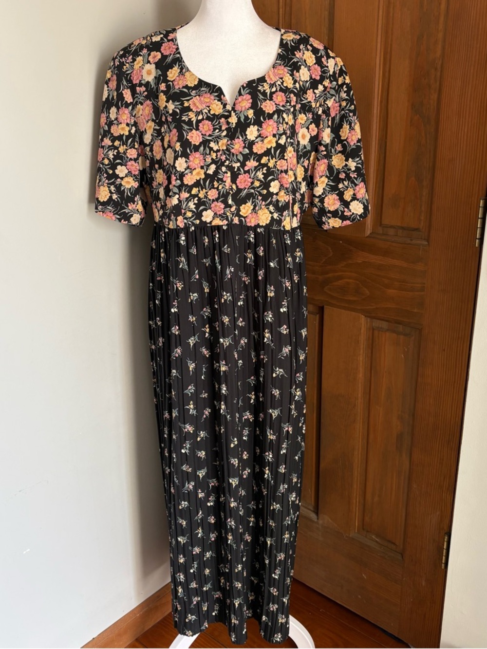Vintage 90s Chaus Size 16W Women's Mixed Floral Print Cottagecore Short Sleeve